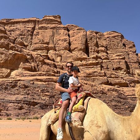 Wadi Rum Sky Camp Bagian luar foto
