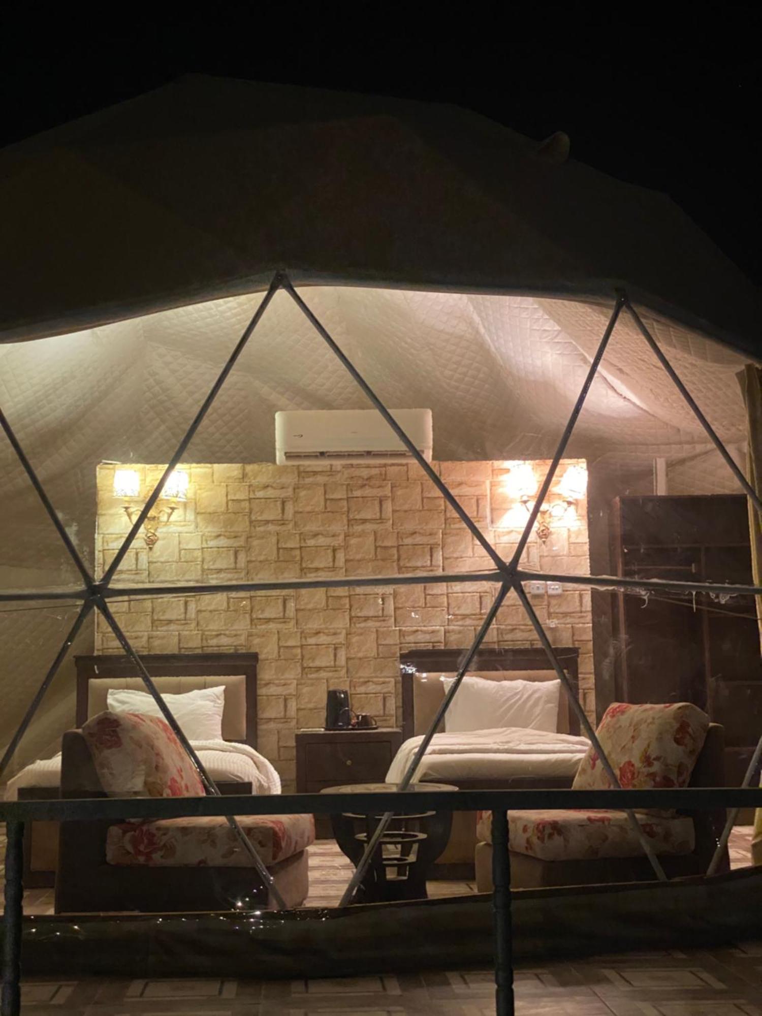 Wadi Rum Sky Camp Bagian luar foto