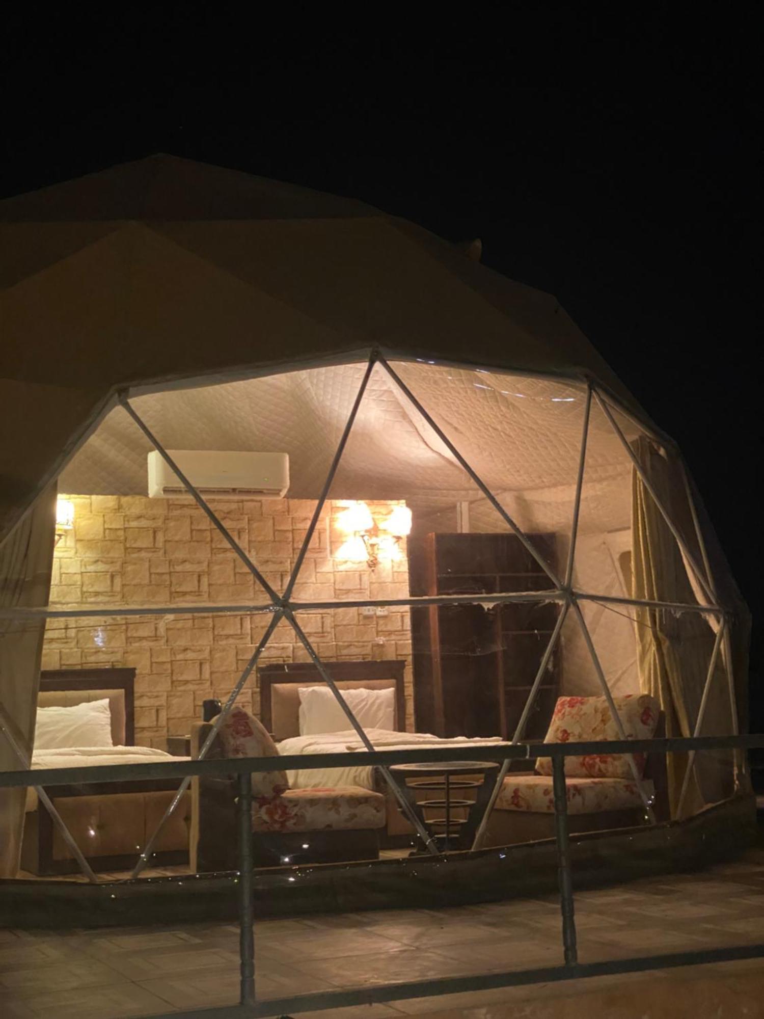 Wadi Rum Sky Camp Bagian luar foto