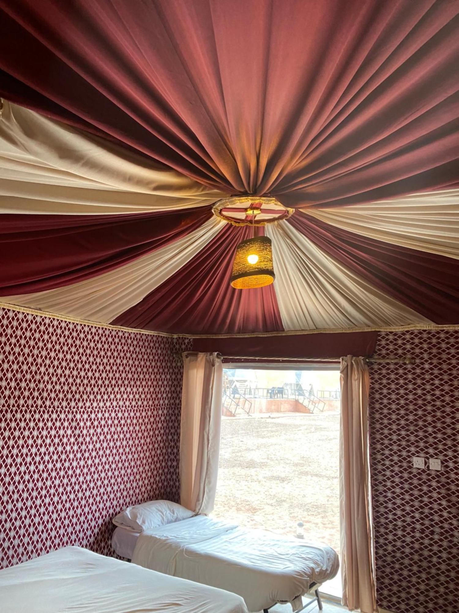 Wadi Rum Sky Camp Bagian luar foto