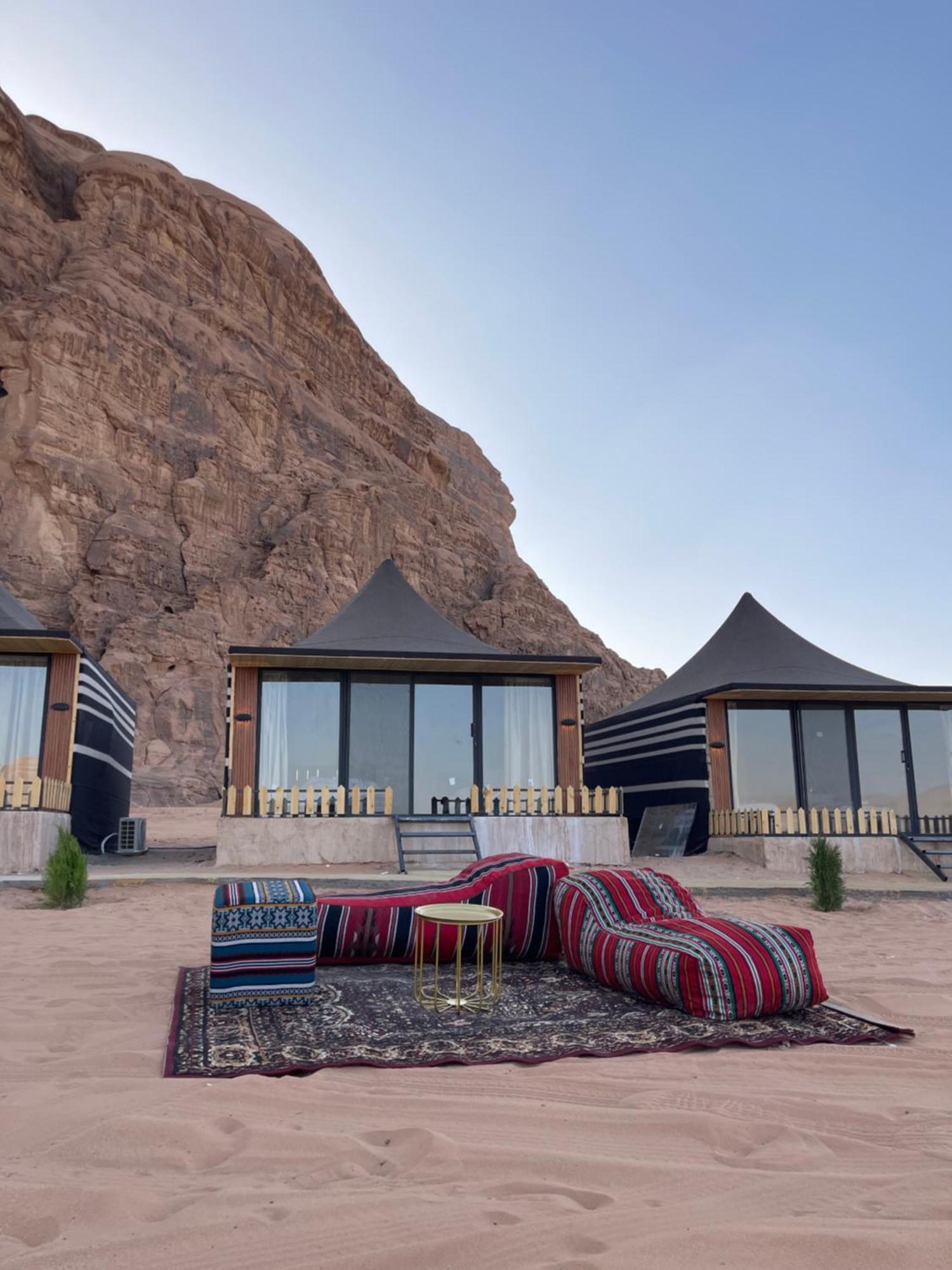 Wadi Rum Sky Camp Bagian luar foto