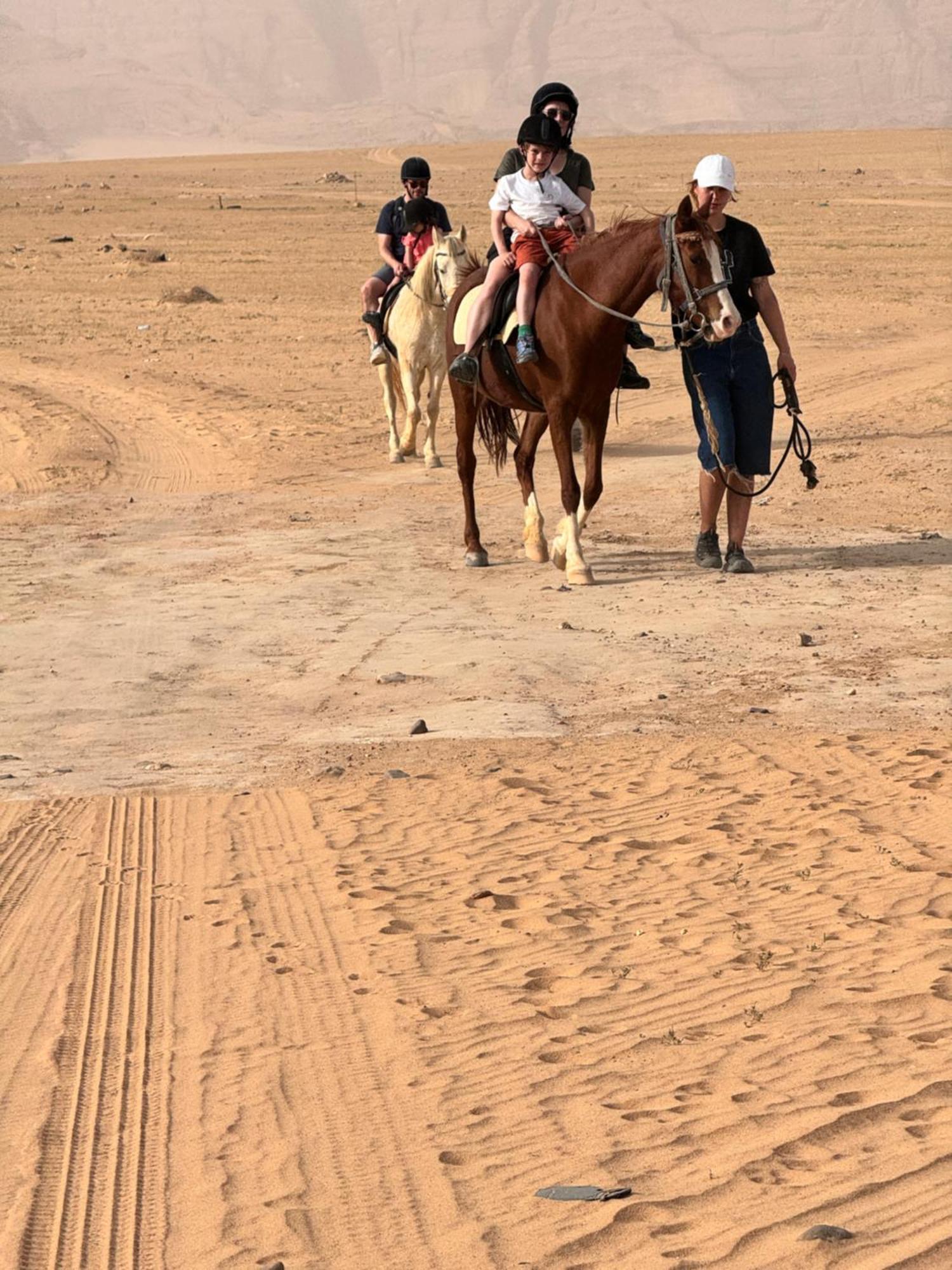 Wadi Rum Sky Camp Bagian luar foto